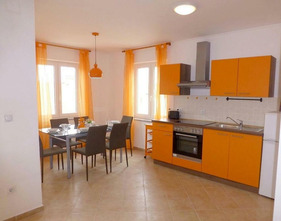Apartments Kvesic Сило Экстерьер фото