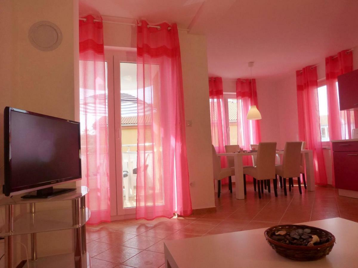 Apartments Kvesic Сило Экстерьер фото