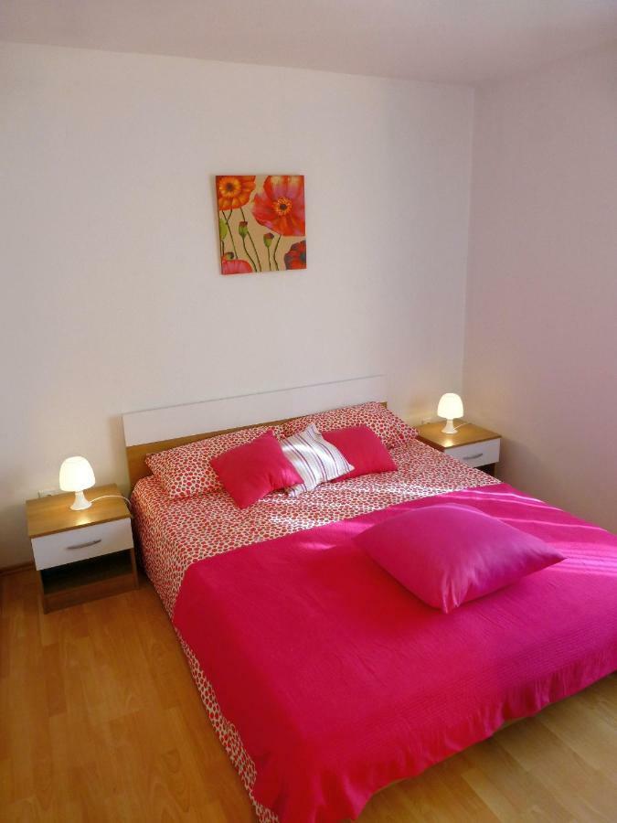 Apartments Kvesic Сило Экстерьер фото